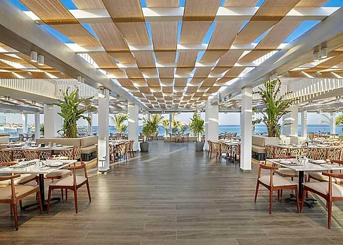 V Sheikh Üdülőközpont 5*